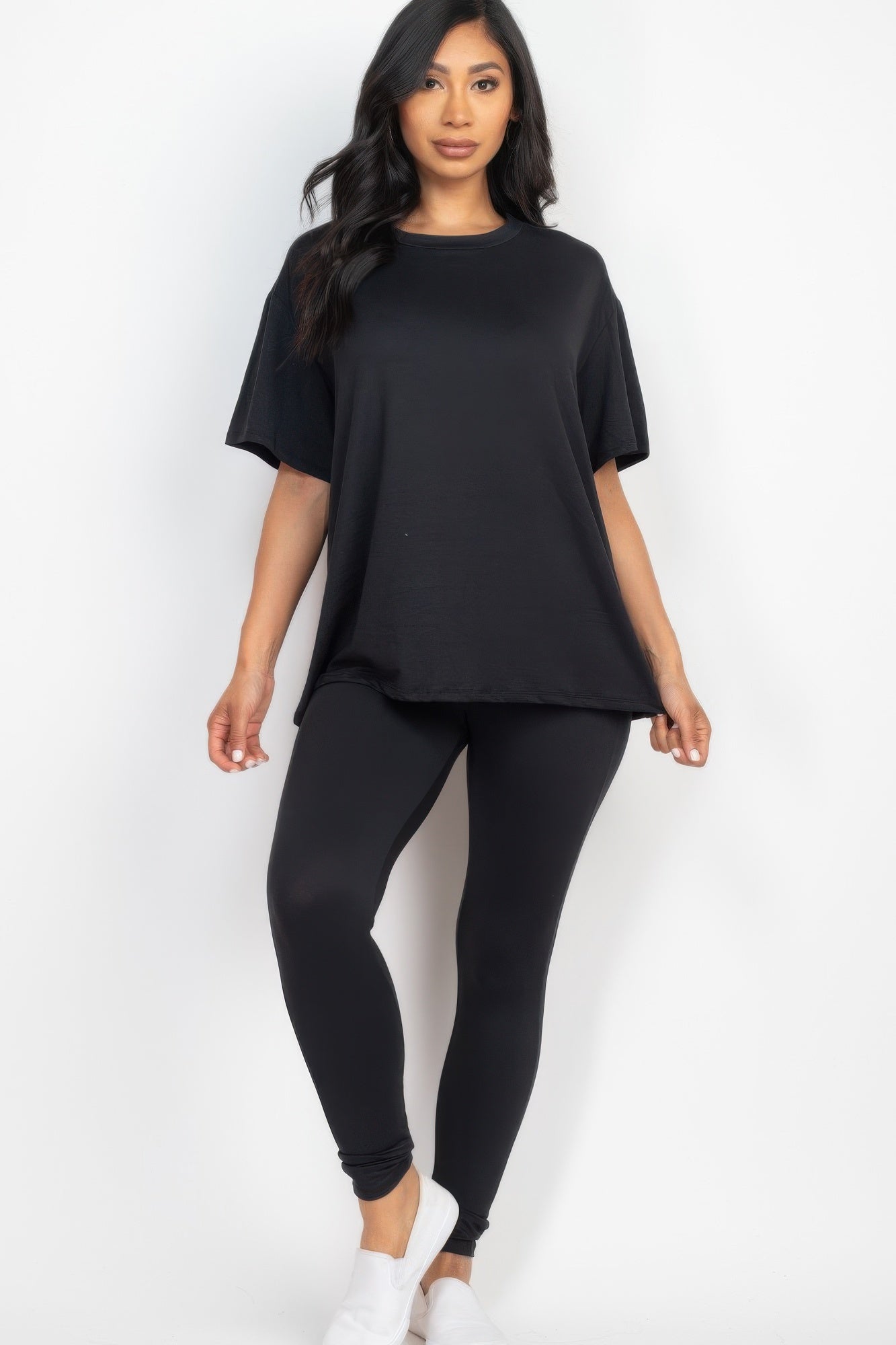 Black short sleeve round neck tights set crafted from high-stretch jersey