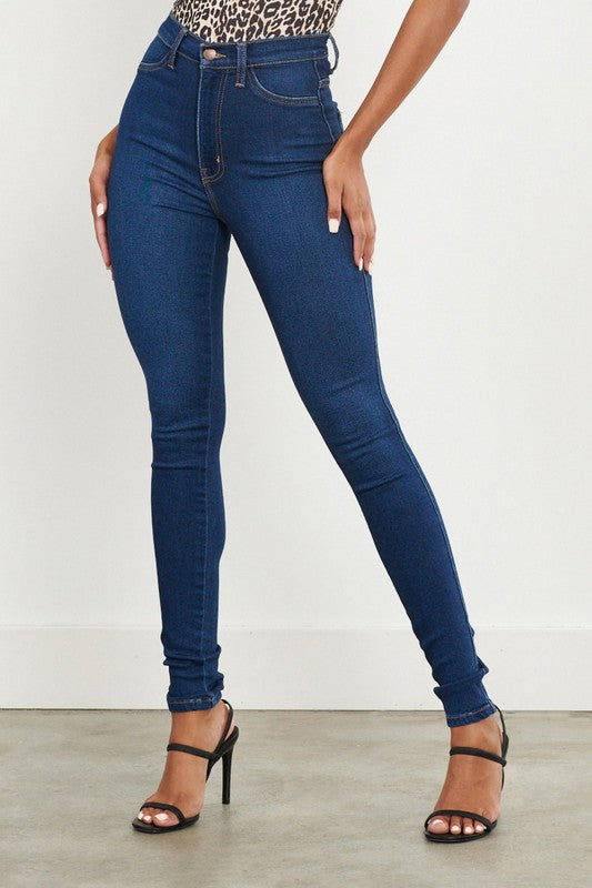 Step up your denim game with our High Waisted Classic Skinny Jeans. Made with stretch denim for the perfect balance of comfort and style. High-rise cinching for a flattering fit, and a classic skinny silhouette to accentuate your curves. Soft fabric for all-day comfort.