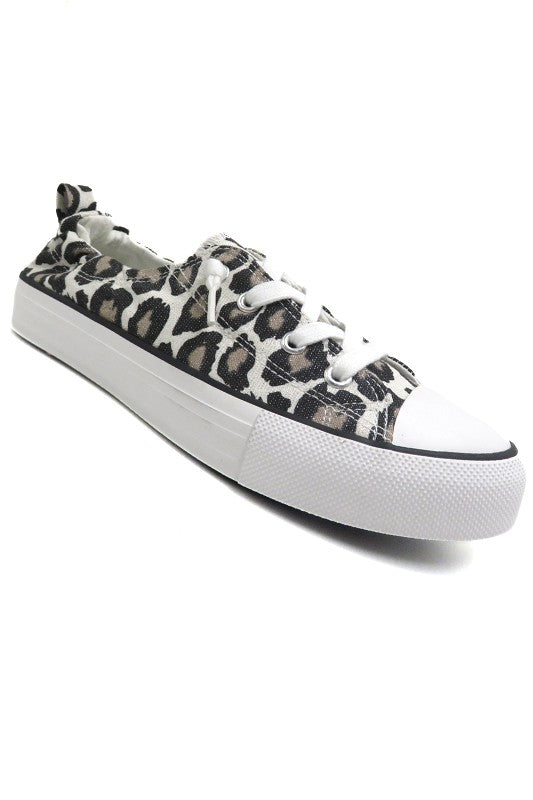 The Slip on Fashion sneaker is a stylish and functional choice for any fashion-forward individual.